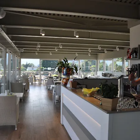 Vischi Hotel 3*